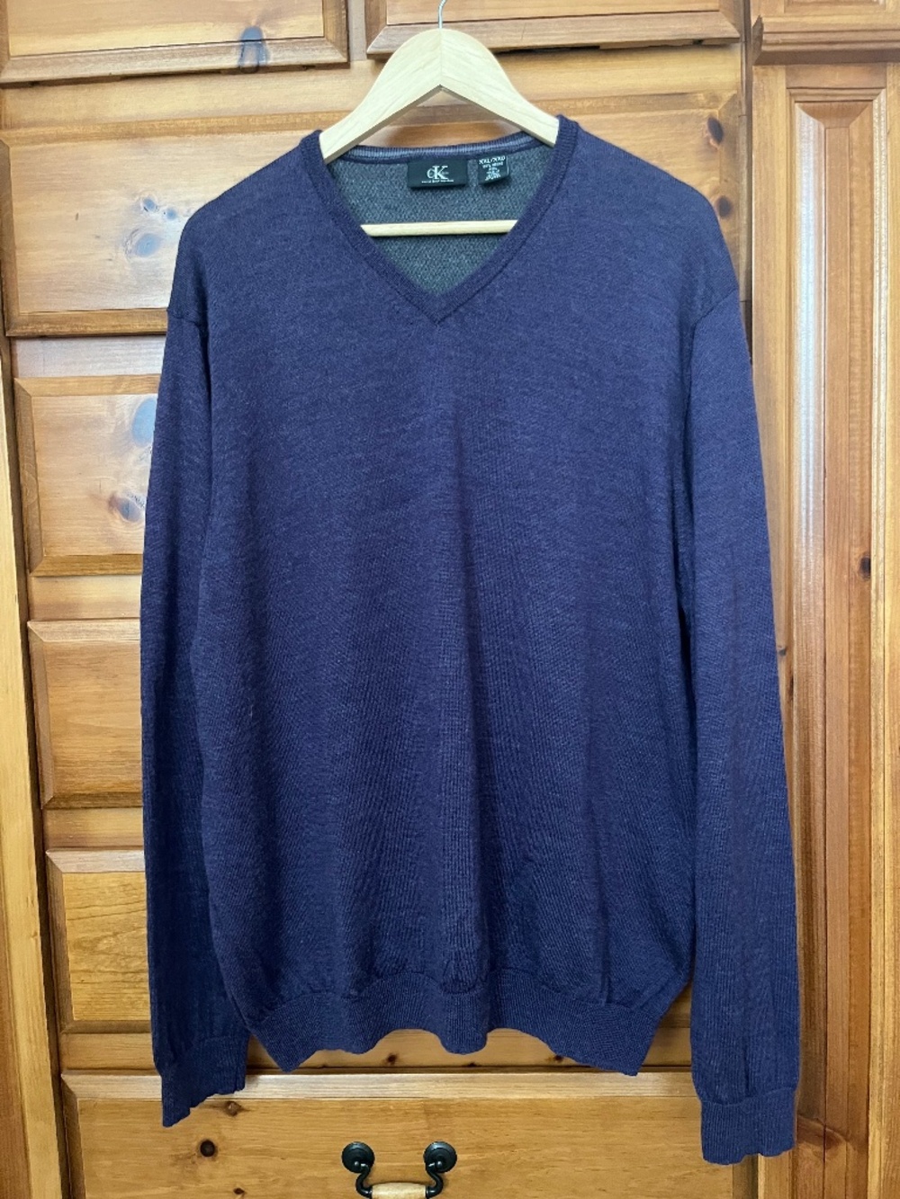 Calvin Klein 100% Merino Wool V-Neck Sweater Size XXL Purple